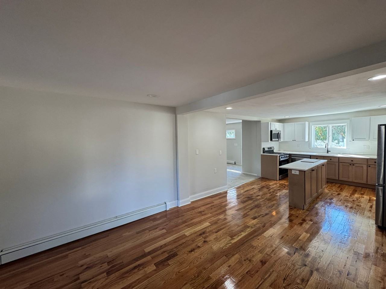 137 Middletown Ave - Photo 2 of 50