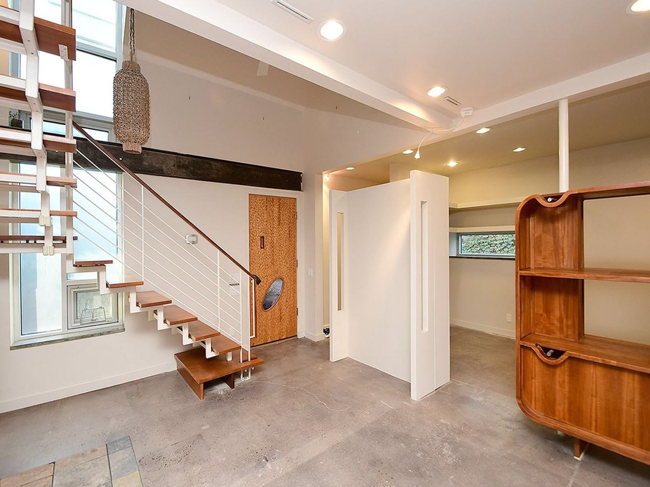 1018 South 36th Street - Photo 6 of 34