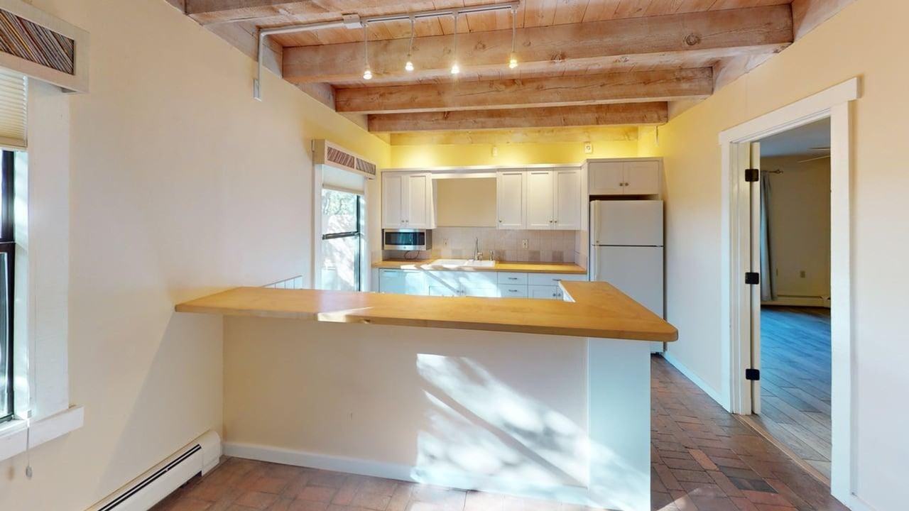 948 Los Lovatos Road - Photo 5 of 17