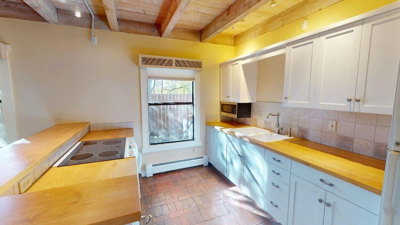 948 Los Lovatos Road - Photo 6 of 17