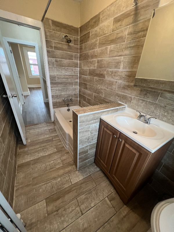 6146 Glenmore Ave #6146 - Photo 6 of 16