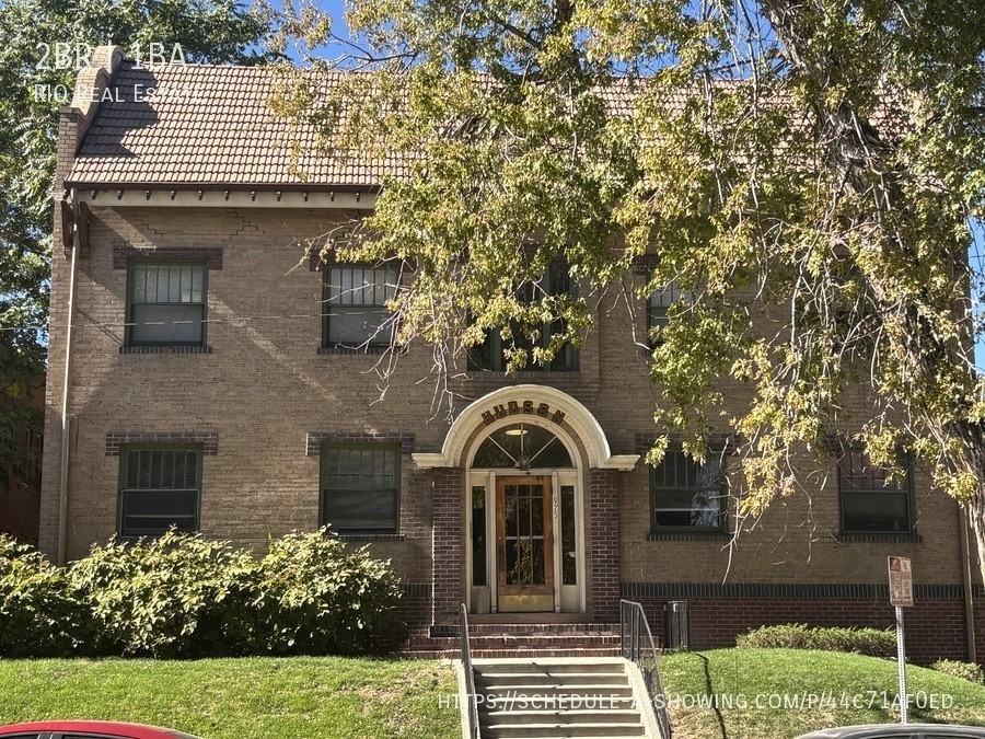 975 N Washington St #17 - Photo 3 of 14