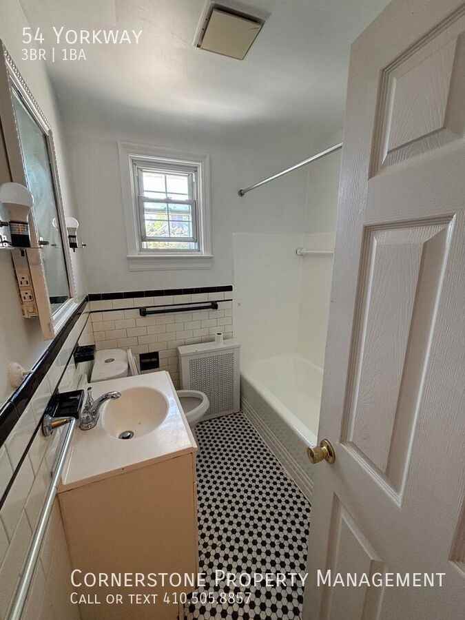 54 Yorkway - Photo 7 of 8