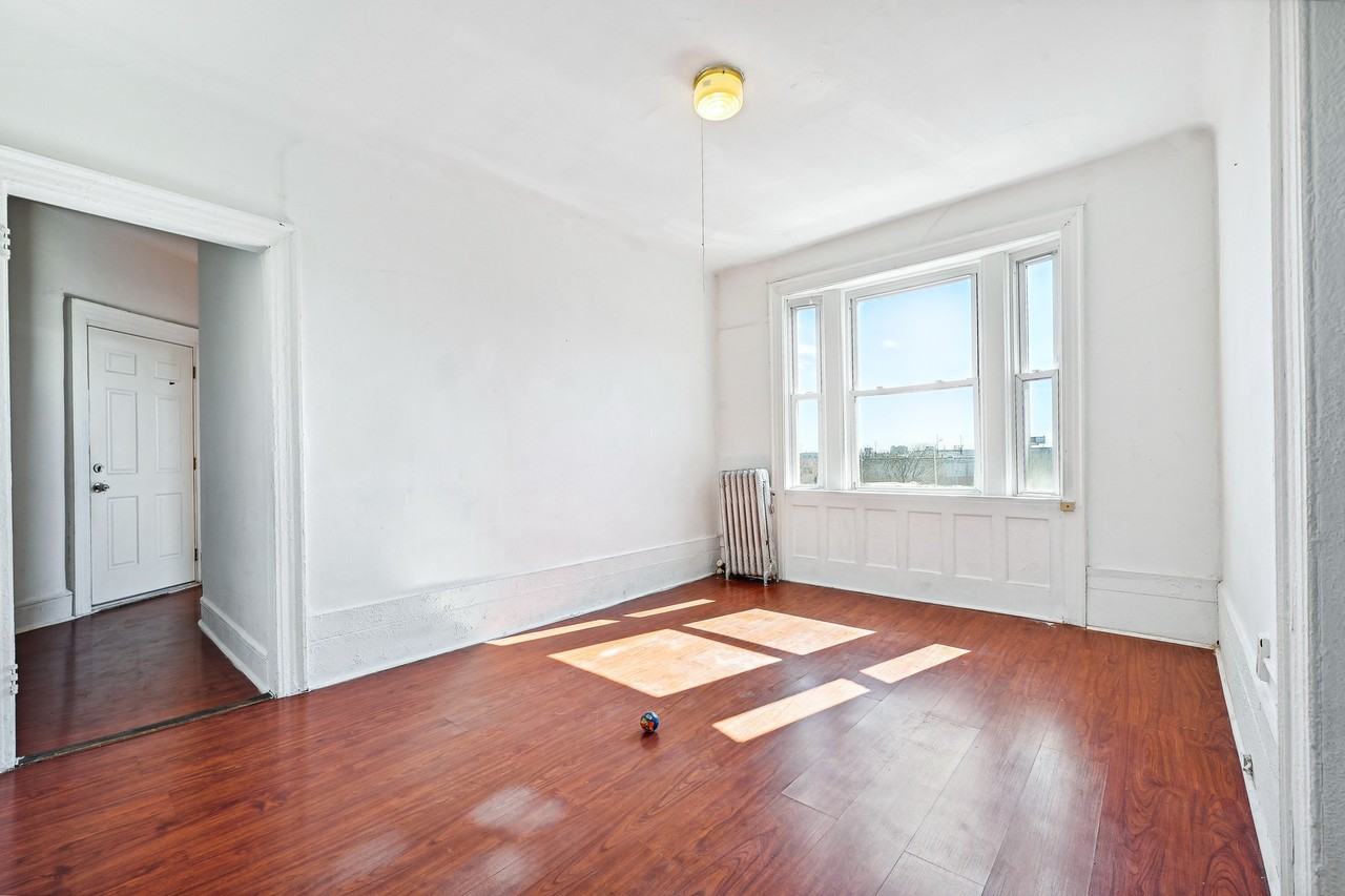 35 Butler Avenue - Photo 2 of 5