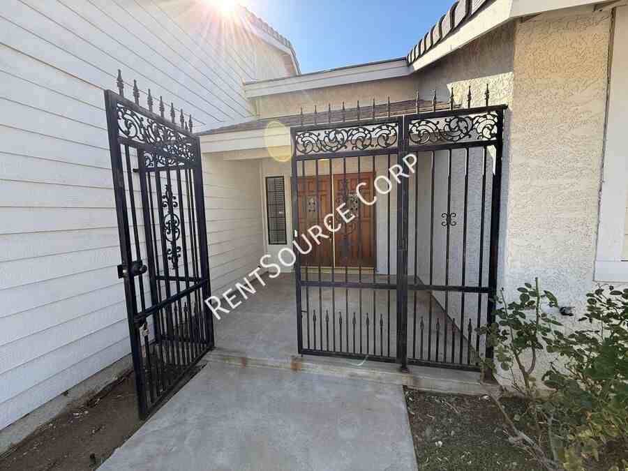 3822 W Avenue K6 - Photo 2 of 28