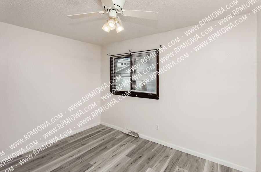 1022 Williams Street - Photo 3 of 25