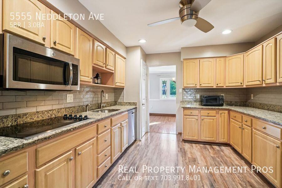 5555 Neddleton Avenue - Photo 4 of 20