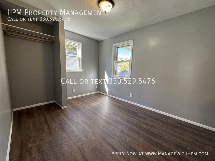 2340 22nd St Ne - Photo 3 of 13