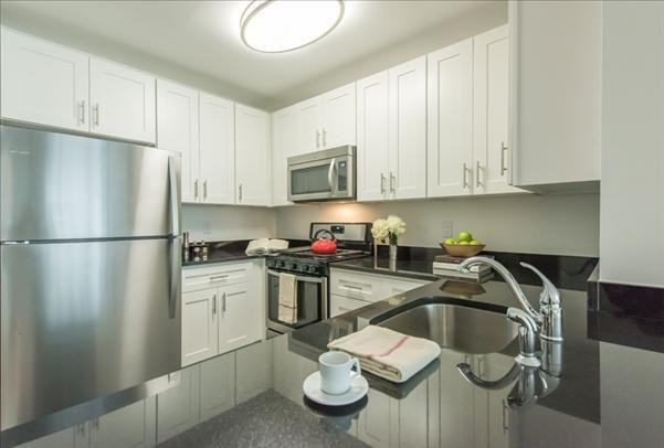 101 W End Ave - Photo 3 of 10