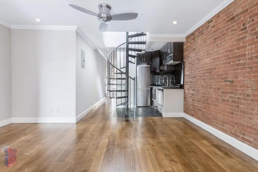 653 9th Avenue - Photo 2 of 10