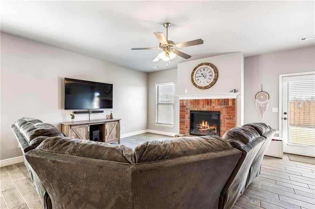 2041 Tallgrass Ter - Photo 3 of 27