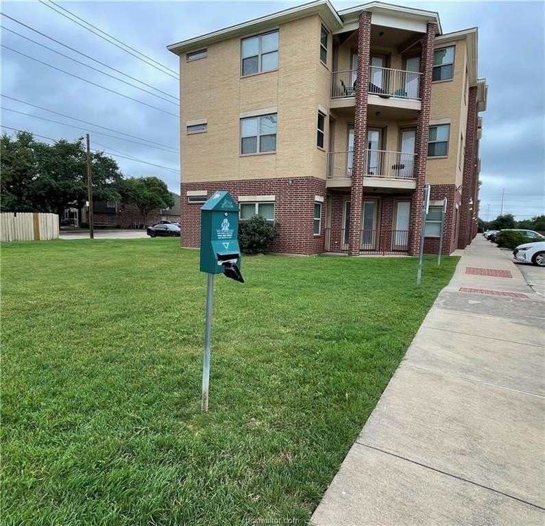 1915 Dartmouth St #2033 - Photo 2 of 25