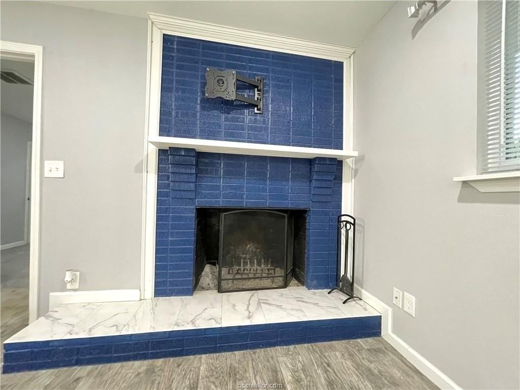 1507 E 25th St - Photo 5 of 36