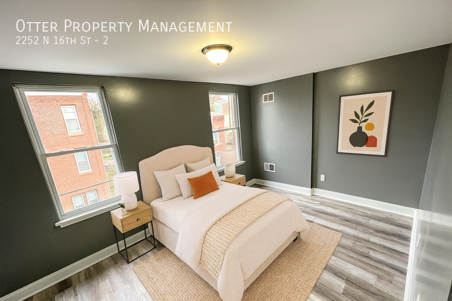 2252 N 16th St #2 - Photo 3 of 20