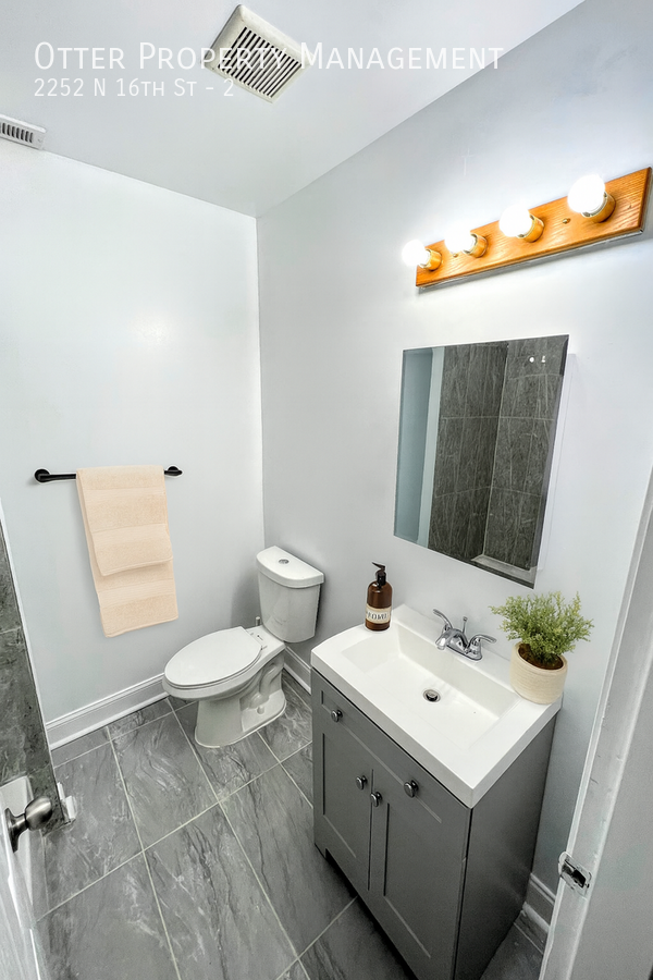 2252 N 16th St #2 - Photo 6 of 20