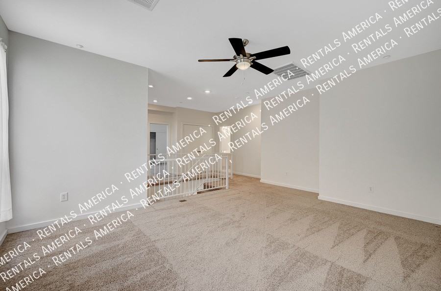 165 Toasted Almond Ave - Photo 6 of 15