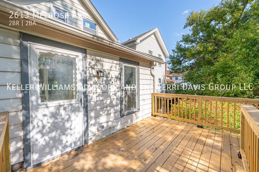 2613 Melrose Avenue - Photo 4 of 30