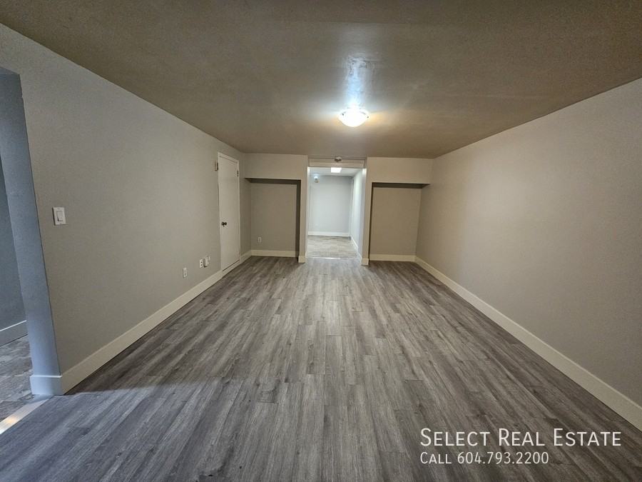 9843 Harrison St #B - Photo 5 of 12