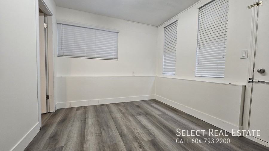 1587 Stayte Rd #B - Photo 4 of 18