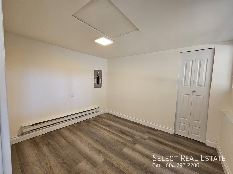 1587 Stayte Rd #B - Photo 6 of 18