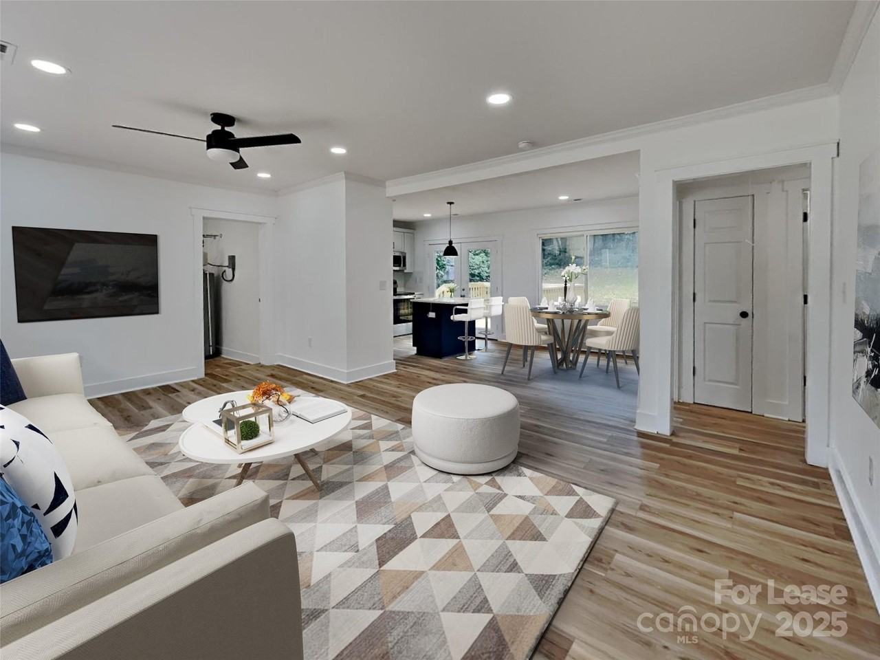 2633 Brentwood Pl - Photo 3 of 25