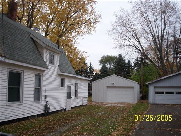 108 Jones St - Photo 2 of 4