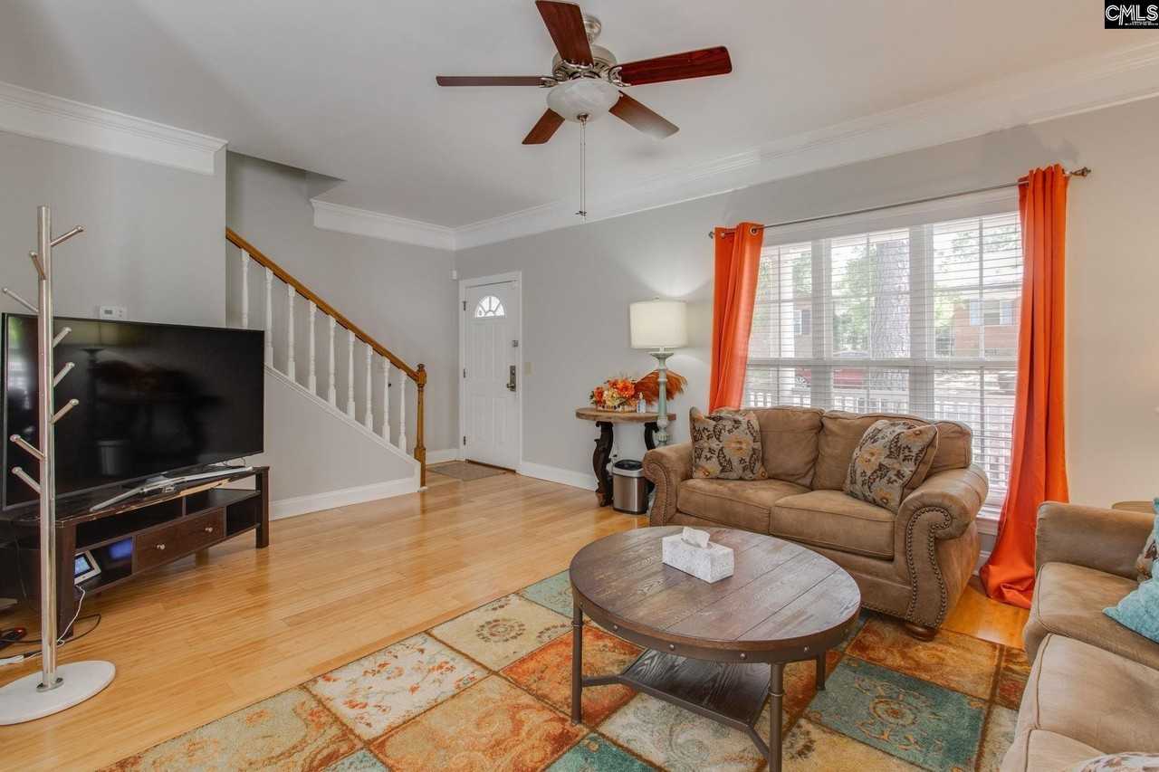 1029 Maxcy St - Photo 6 of 32