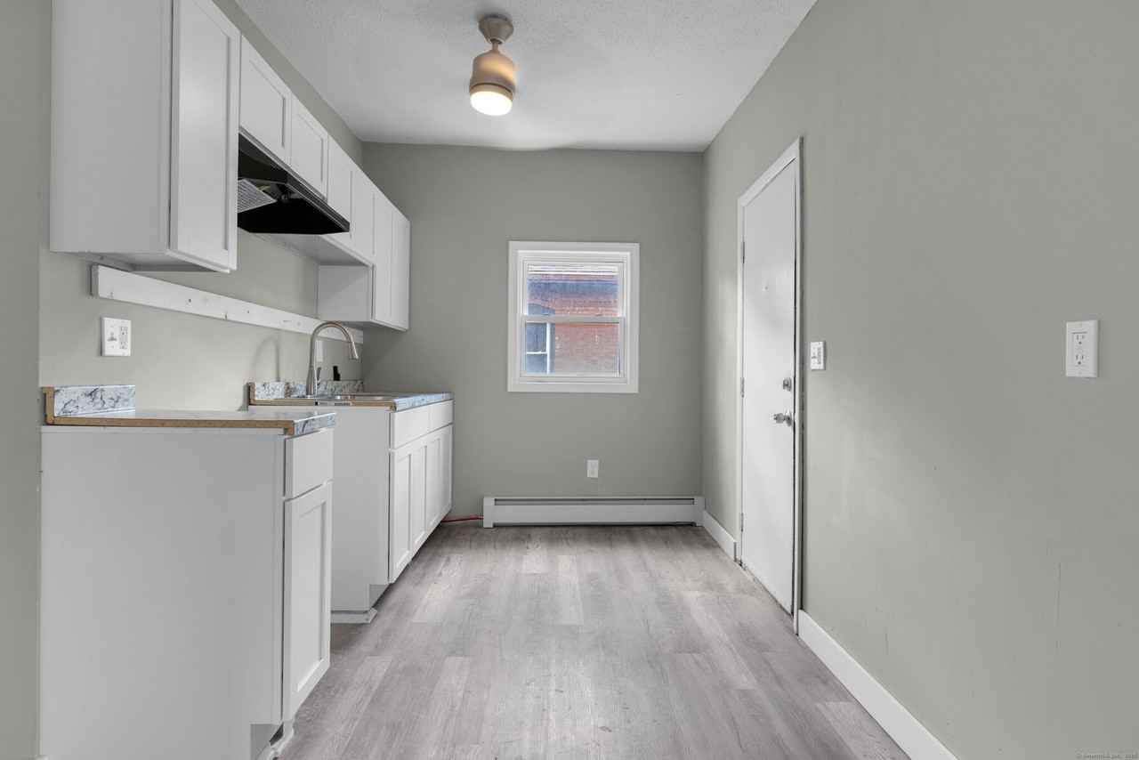 43 Seyms St #1 - Photo 3 of 8