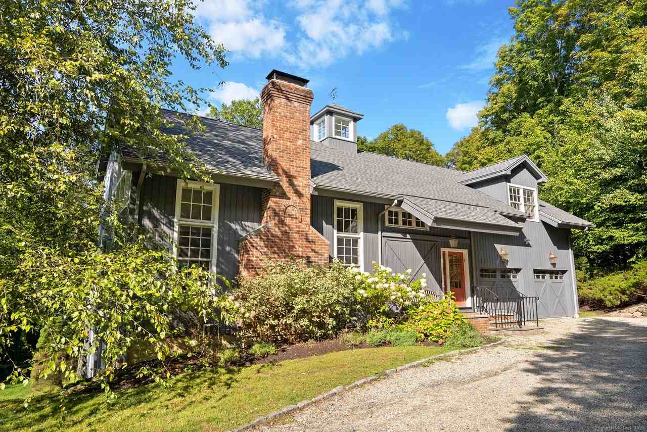 84 Gunn Hill Rd - Photo 2 of 40