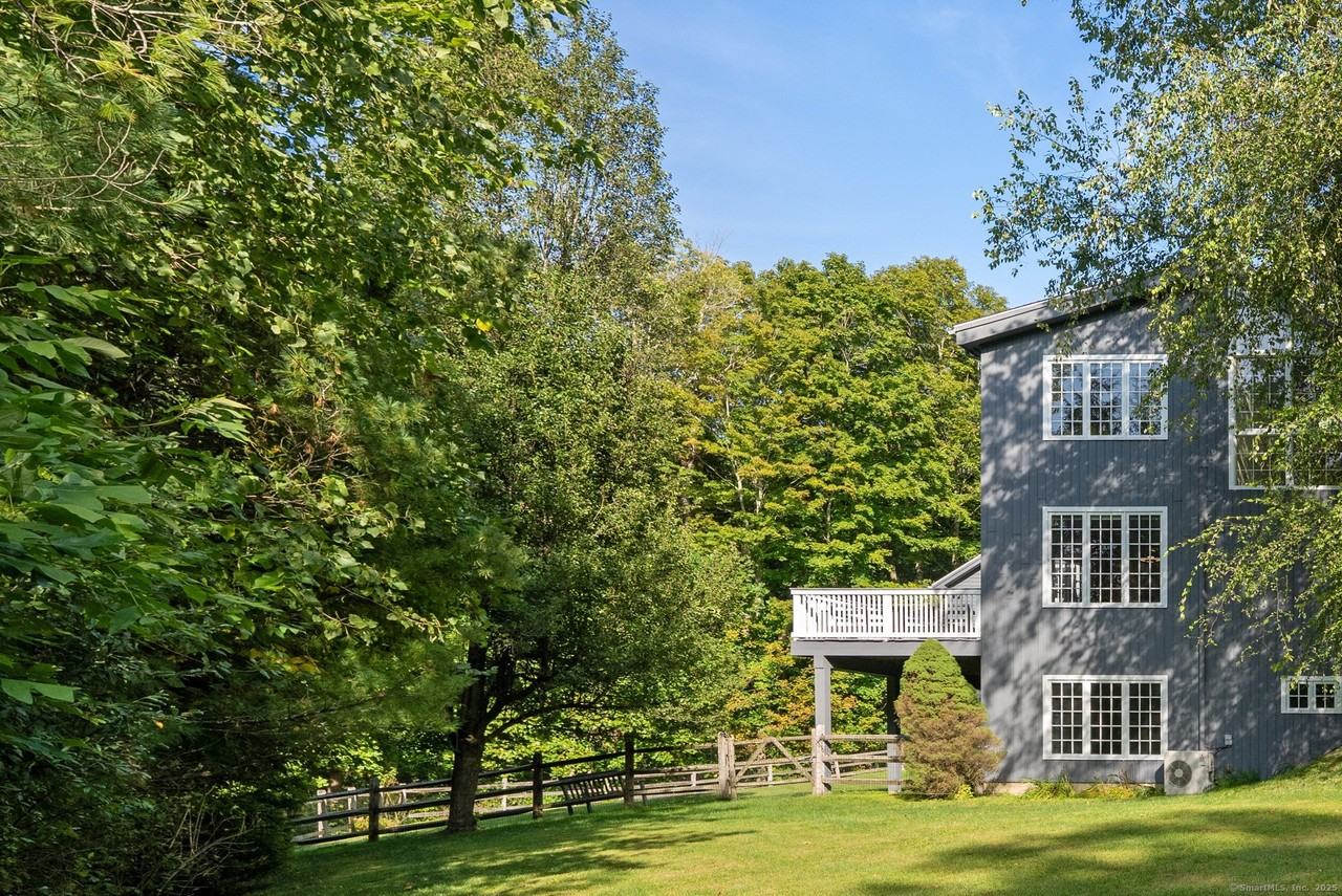 84 Gunn Hill Rd - Photo 3 of 40