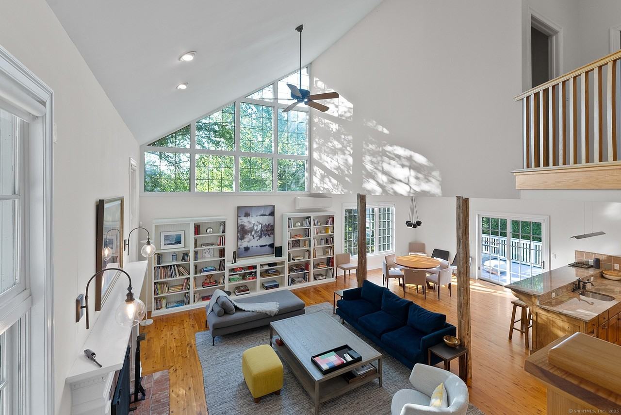 84 Gunn Hill Rd - Photo 6 of 40