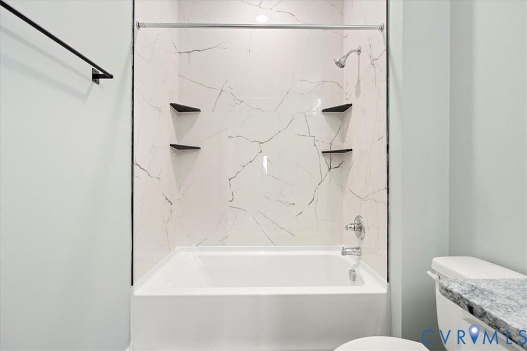 207 East Broadway Avenue #B - Photo 4 of 27