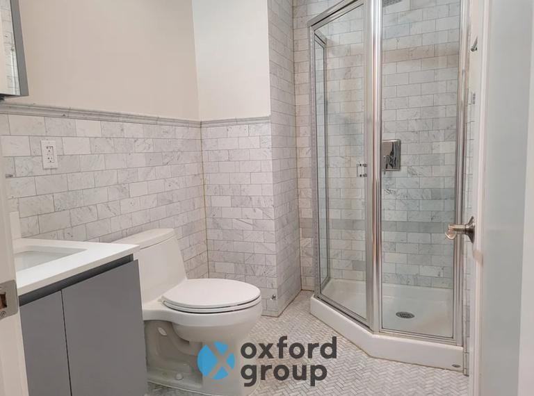 340 East 52nd Street - Photo 3 of 9