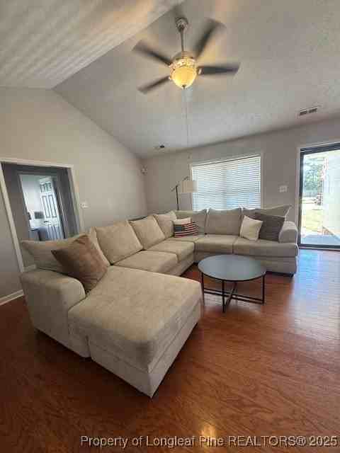 209 Dolphin Dr - Photo 3 of 30