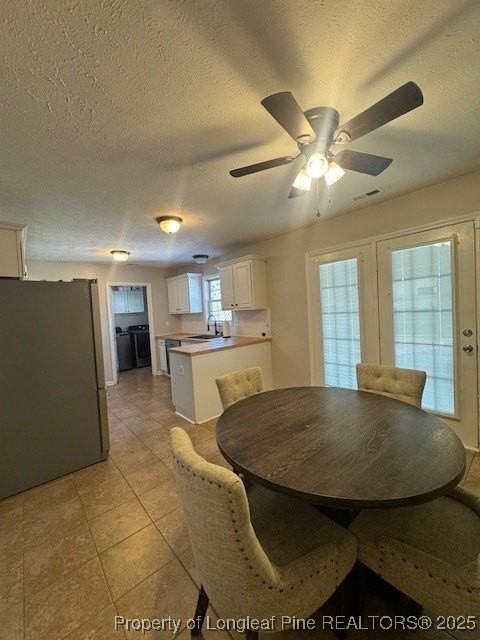 209 Dolphin Dr - Photo 4 of 30