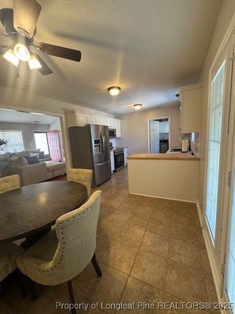 209 Dolphin Dr - Photo 5 of 30