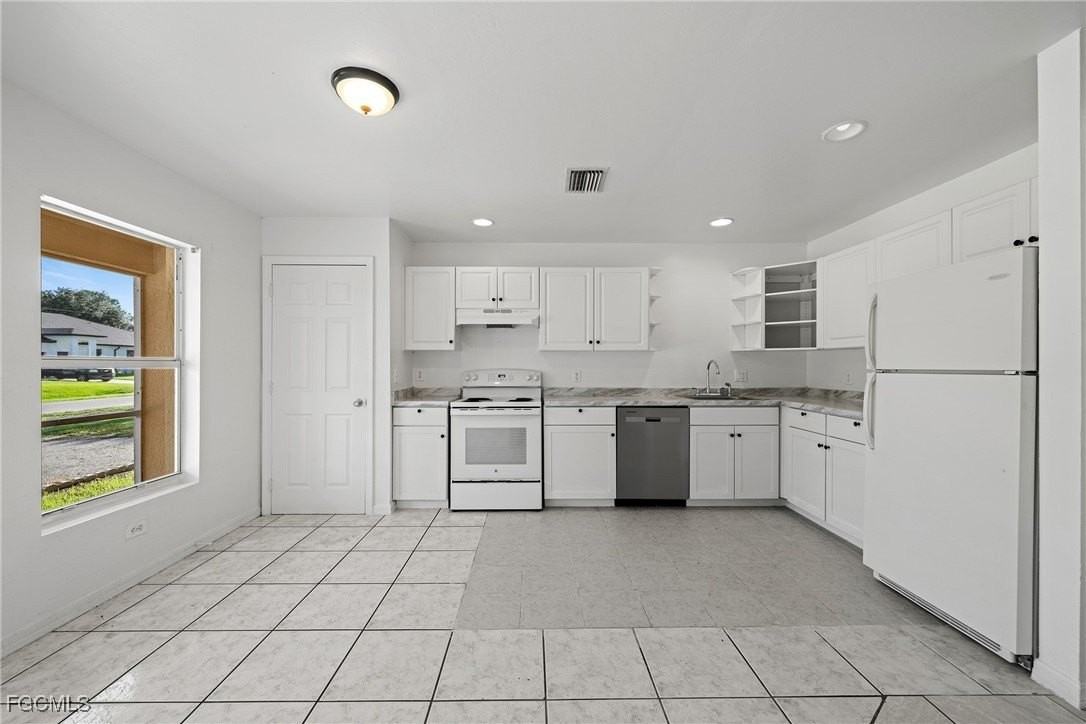 4735 30th St Sw - Photo 5 of 43