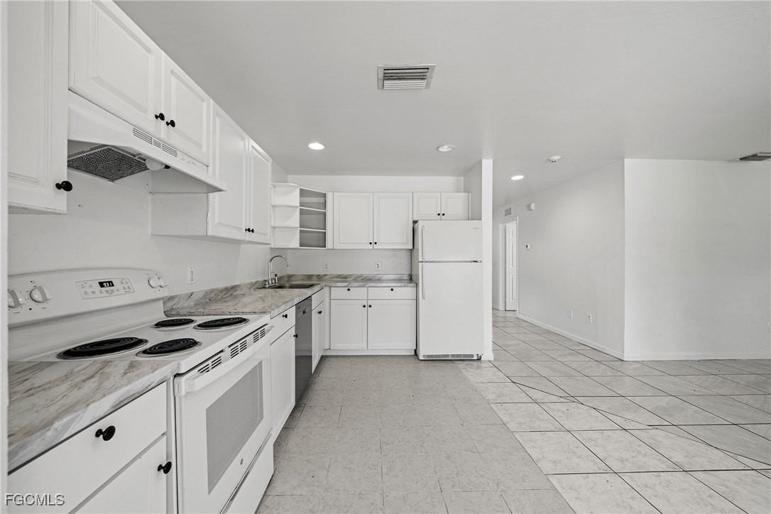 4735 30th St Sw - Photo 7 of 43