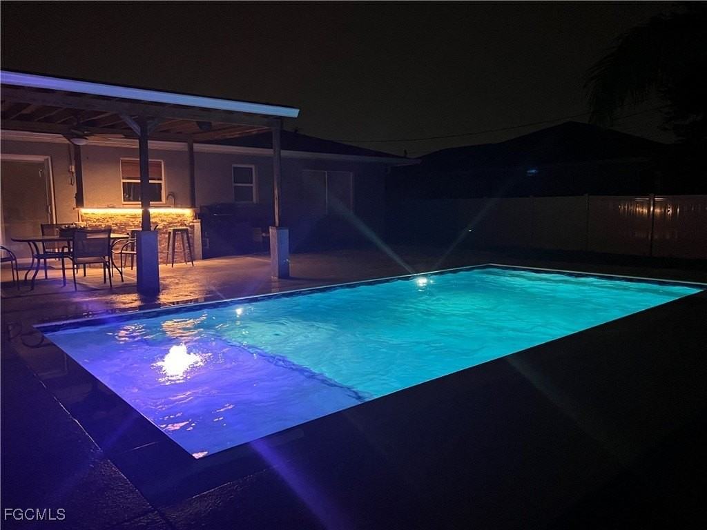 852 Ne 7th Pl - Photo 3 of 23