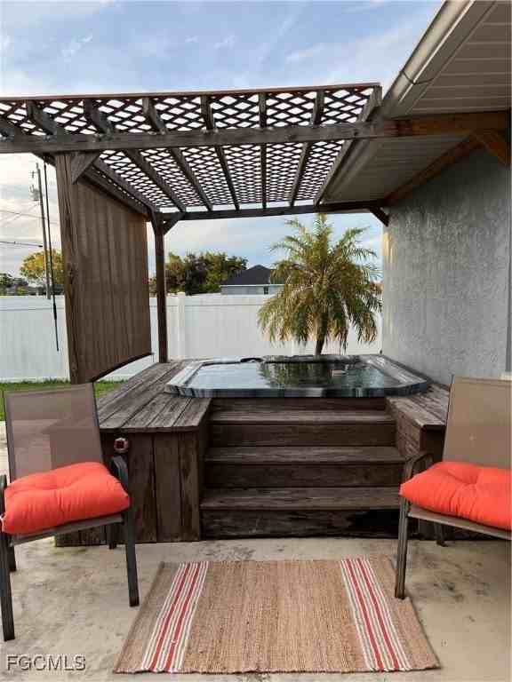 852 Ne 7th Pl - Photo 4 of 23