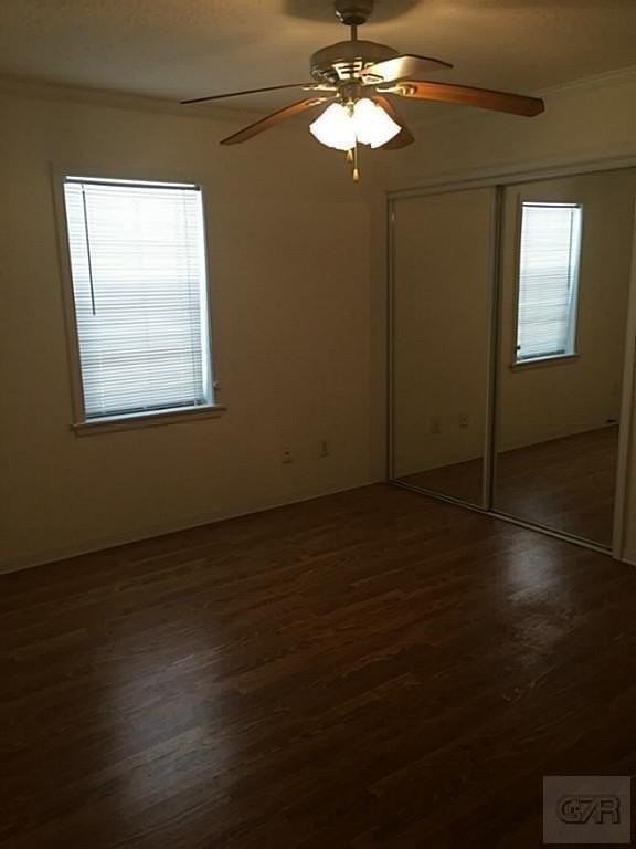 723 Winnie St - Photo 3 of 15