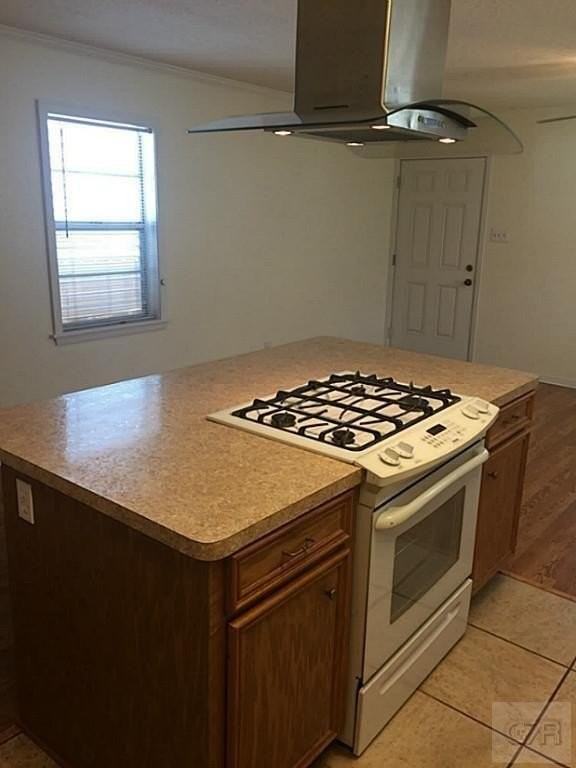 723 Winnie St - Photo 5 of 15