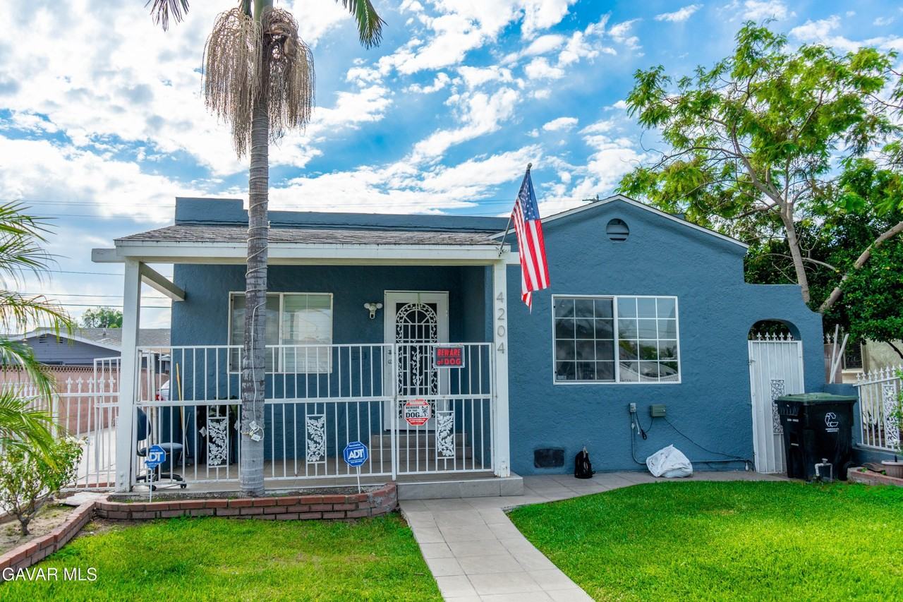 4204 East 53rd Street - Photo 2 of 3