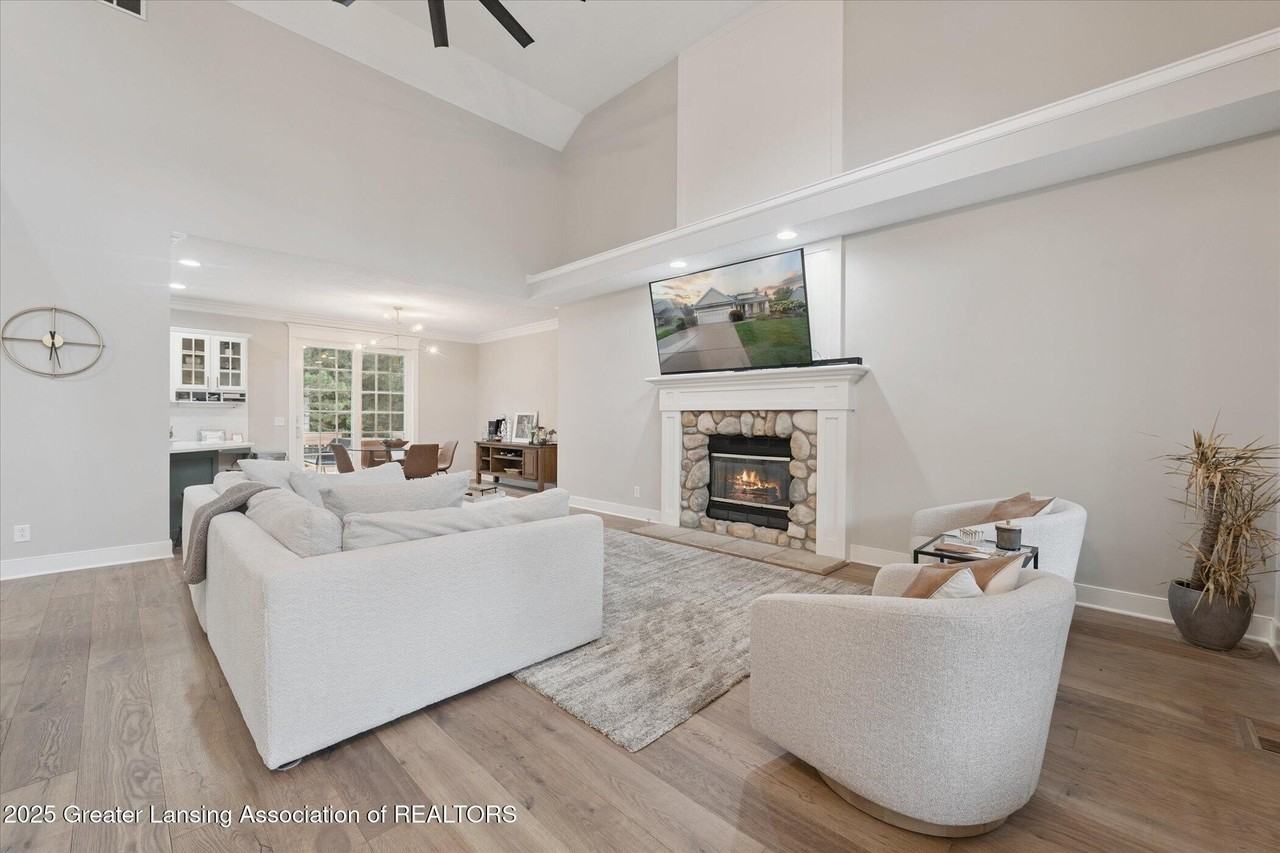 13132 Addington Dr - Photo 7 of 50