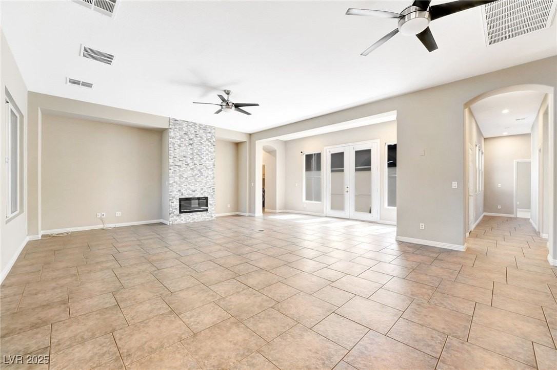 7232 Frontier Hills Ave - Photo 7 of 50