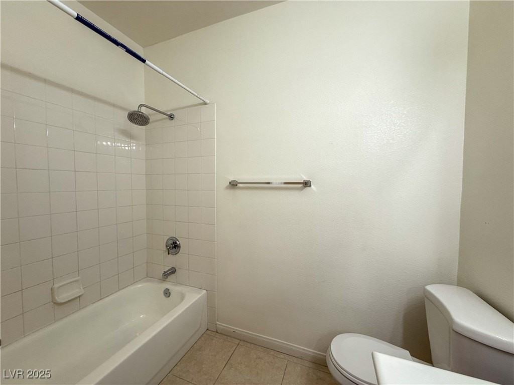 10246 Valaspen St - Photo 4 of 50