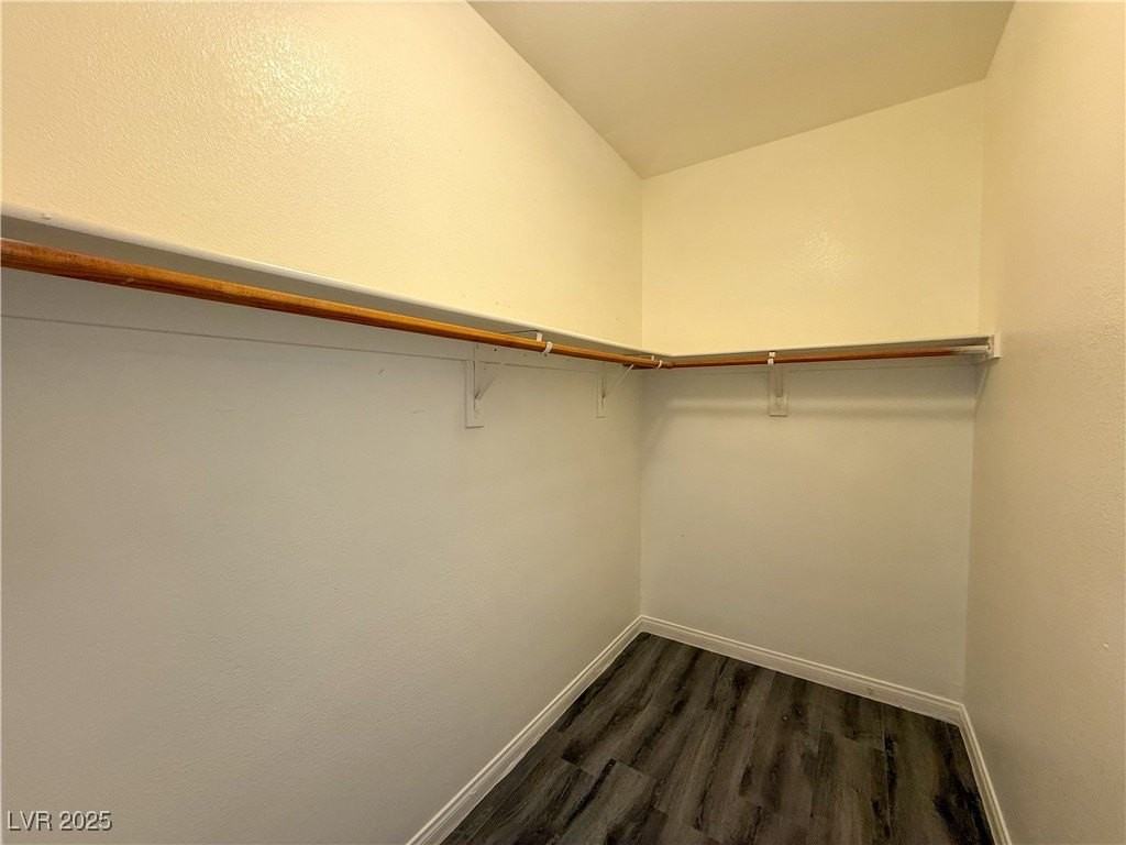 10246 Valaspen St - Photo 7 of 50