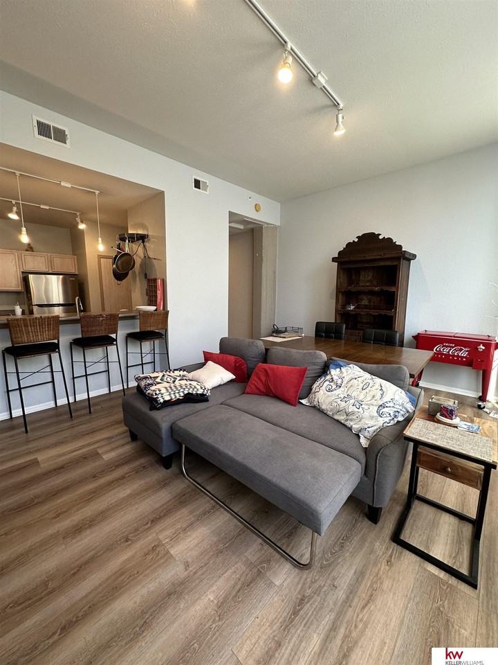 312 S 16th St #203 - Photo 2 of 11