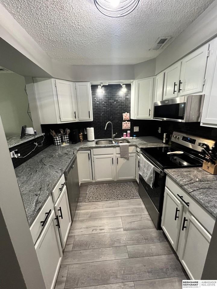 106 S 37th St #5 - Photo 6 of 12