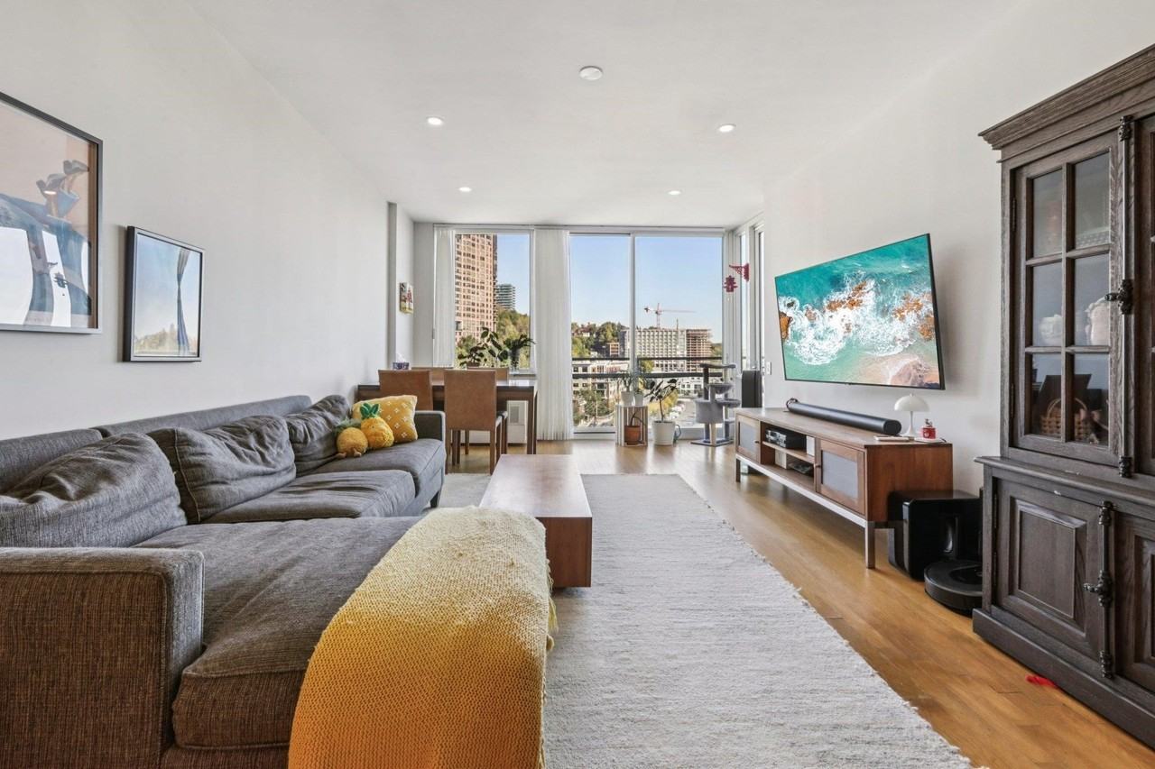 915 Hudson Park #915 - Photo 4 of 44